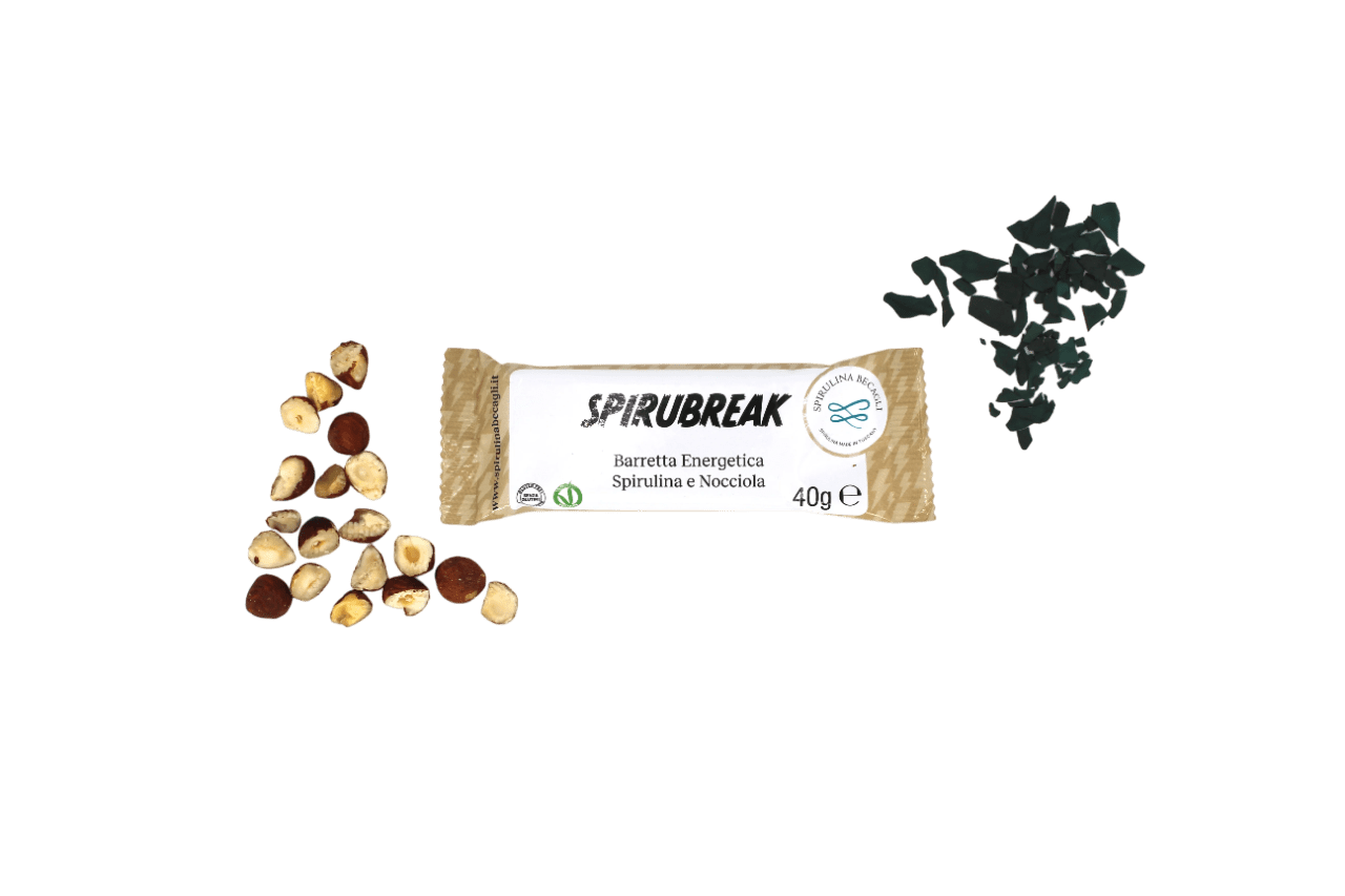 Energy bar with spirulina and hazelnut