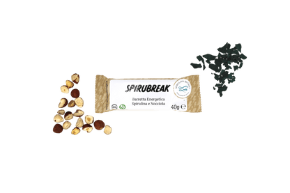 Energy bar with spirulina and hazelnut